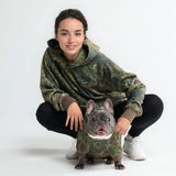 Hunde-Hoodie aus Betonholz – Moos