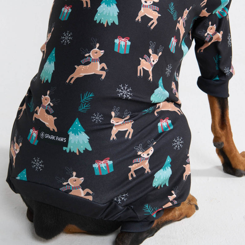 Weihnachtspyjama für Hunde - Rentiere