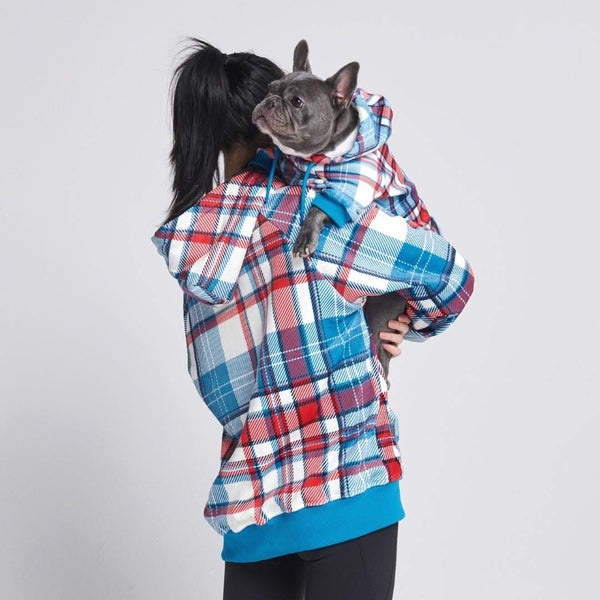 Blau-rot-karierter Hoodie